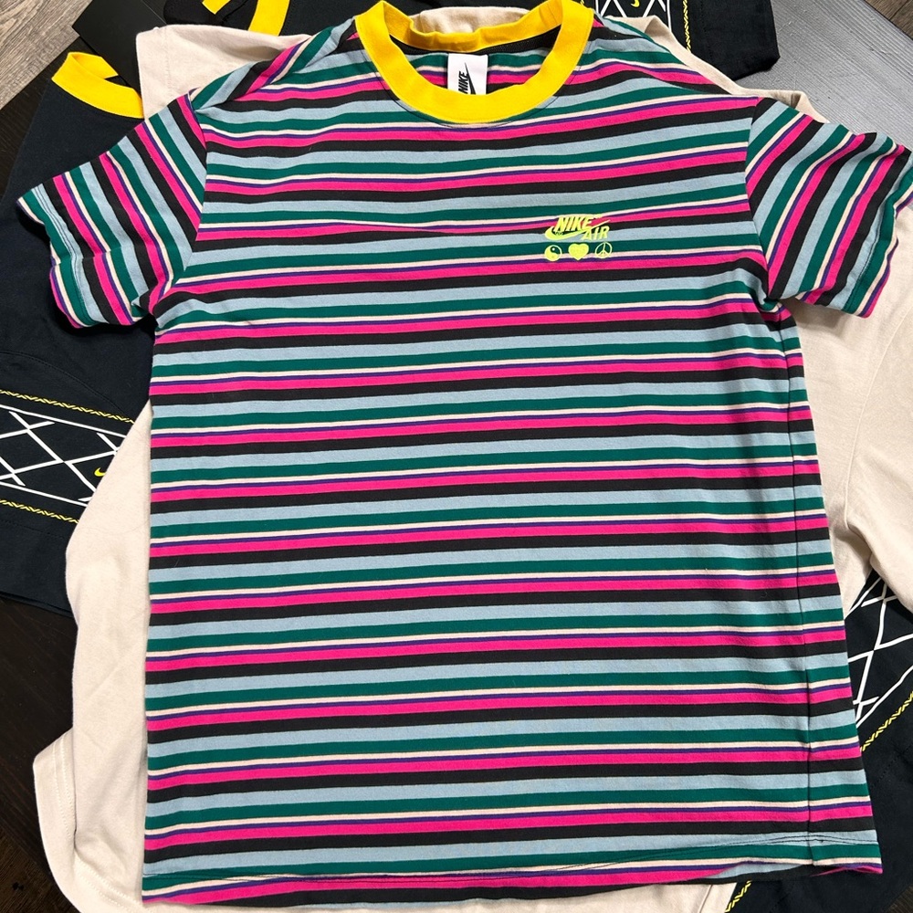 Multicolored Nike tee